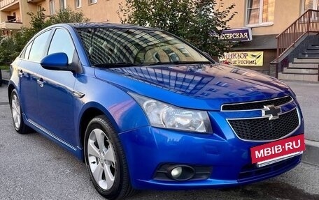 Chevrolet Cruze II, 2011 год, 700 000 рублей, 2 фотография