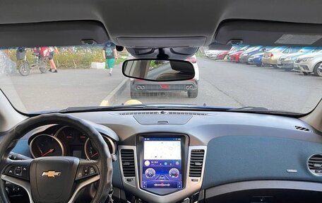 Chevrolet Cruze II, 2011 год, 700 000 рублей, 17 фотография