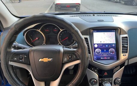 Chevrolet Cruze II, 2011 год, 700 000 рублей, 21 фотография