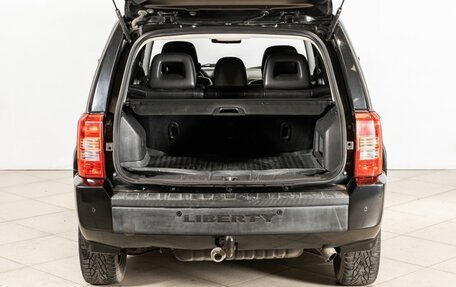 Jeep Liberty (Patriot), 2010 год, 851 000 рублей, 14 фотография