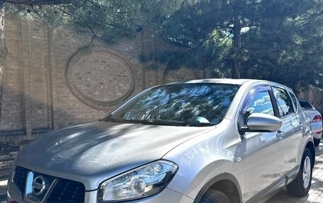 Nissan Qashqai, 2010 год, 888 000 рублей, 1 фотография