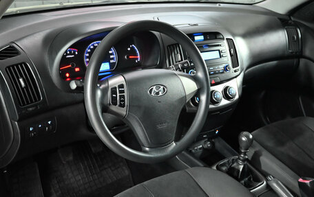 Hyundai Elantra IV, 2010 год, 800 000 рублей, 10 фотография