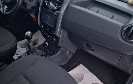 Renault Duster I рестайлинг, 2018 год, 1 000 000 рублей, 12 фотография