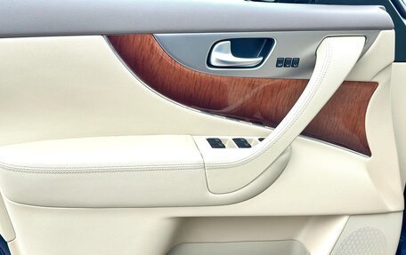 Infiniti QX70, 2016 год, 2 770 000 рублей, 11 фотография