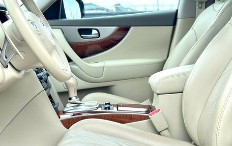 Infiniti QX70, 2016 год, 2 770 000 рублей, 14 фотография