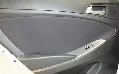 Hyundai Solaris II рестайлинг, 2014 год, 1 040 000 рублей, 10 фотография