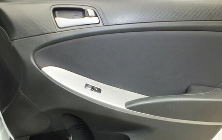 Hyundai Solaris II рестайлинг, 2014 год, 1 040 000 рублей, 14 фотография