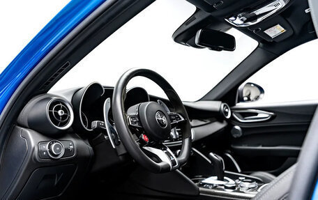 Alfa Romeo Giulia II, 2022 год, 9 920 047 рублей, 8 фотография