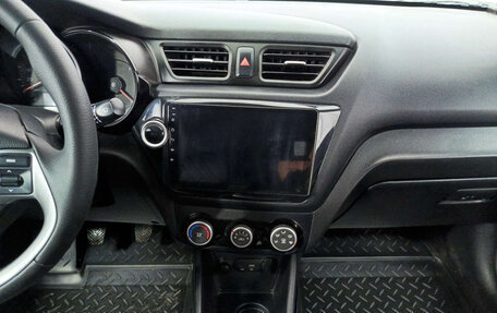 KIA Rio III рестайлинг, 2016 год, 900 000 рублей, 18 фотография