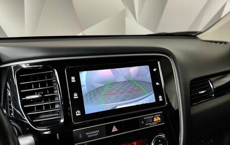 Mitsubishi Outlander III рестайлинг 3, 2018 год, 1 997 000 рублей, 21 фотография