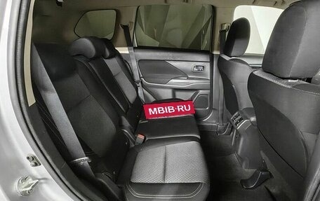 Mitsubishi Outlander III рестайлинг 3, 2018 год, 1 997 000 рублей, 16 фотография