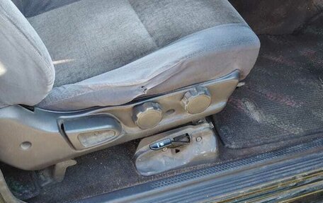 Nissan Terrano II рестайлинг, 1995 год, 630 000 рублей, 15 фотография