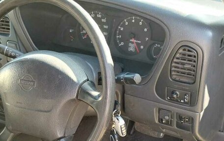 Nissan Terrano II рестайлинг, 1995 год, 630 000 рублей, 35 фотография