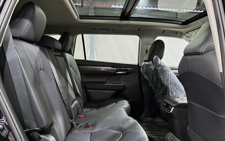 Toyota Highlander, 2025 год, 6 199 000 рублей, 13 фотография