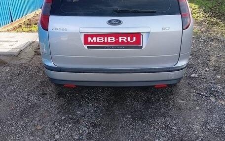 Ford Focus II рестайлинг, 2005 год, 610 000 рублей, 3 фотография