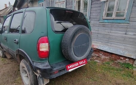 Chevrolet Niva I рестайлинг, 2004 год, 140 000 рублей, 2 фотография