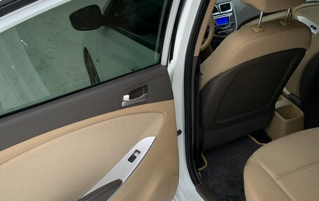 Hyundai Accent IV, 2011 год, 990 000 рублей, 15 фотография