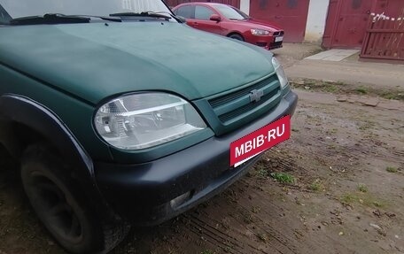 Chevrolet Niva I рестайлинг, 2004 год, 140 000 рублей, 4 фотография