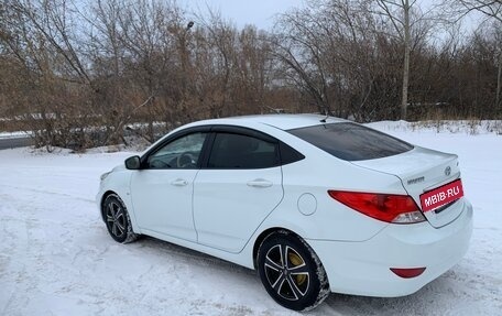 Hyundai Accent IV, 2011 год, 990 000 рублей, 2 фотография