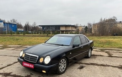 Mercedes-Benz E-Класс, 1998 год, 800 000 рублей, 1 фотография