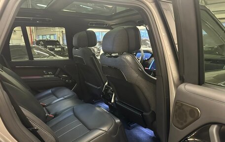 Land Rover Range Rover IV рестайлинг, 2023 год, 25 980 000 рублей, 9 фотография