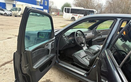 Mercedes-Benz E-Класс, 1998 год, 800 000 рублей, 7 фотография