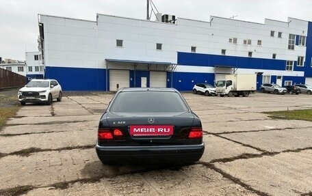 Mercedes-Benz E-Класс, 1998 год, 800 000 рублей, 5 фотография