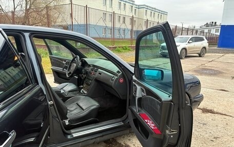 Mercedes-Benz E-Класс, 1998 год, 800 000 рублей, 9 фотография