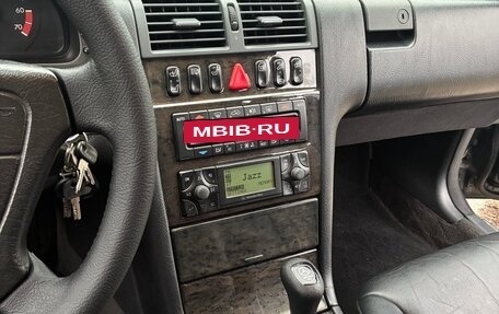 Mercedes-Benz E-Класс, 1998 год, 800 000 рублей, 21 фотография