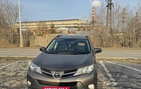 Toyota RAV4, 2014 год, 2 090 000 рублей, 10 фотография