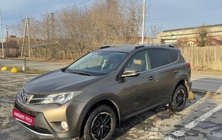 Toyota RAV4, 2014 год, 2 090 000 рублей, 11 фотография