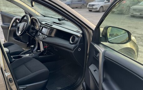 Toyota RAV4, 2014 год, 2 090 000 рублей, 15 фотография