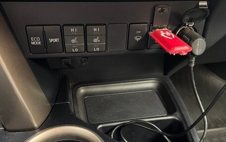 Toyota RAV4, 2014 год, 2 090 000 рублей, 25 фотография