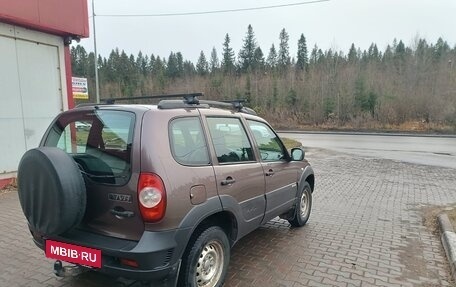 Chevrolet Niva I рестайлинг, 2017 год, 690 000 рублей, 3 фотография