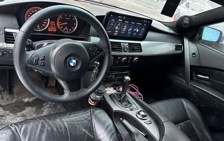 BMW 5 серия, 2005 год, 1 000 000 рублей, 4 фотография
