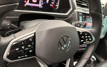 Volkswagen Tiguan II, 2021 год, 3 400 000 рублей, 21 фотография