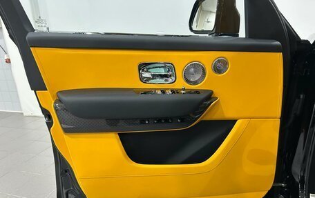 Rolls-Royce Cullinan, 2025 год, 77 990 000 рублей, 7 фотография