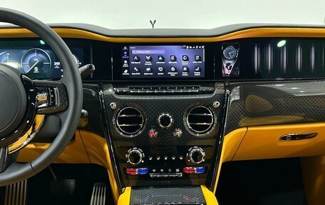 Rolls-Royce Cullinan, 2025 год, 77 990 000 рублей, 15 фотография