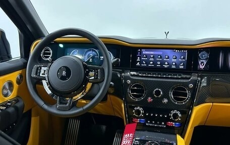 Rolls-Royce Cullinan, 2025 год, 77 990 000 рублей, 16 фотография