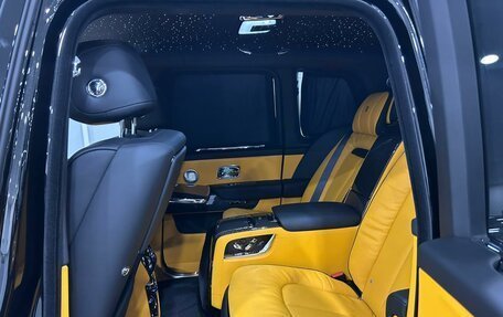 Rolls-Royce Cullinan, 2025 год, 77 990 000 рублей, 27 фотография