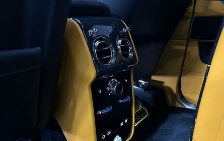 Rolls-Royce Cullinan, 2025 год, 77 990 000 рублей, 29 фотография