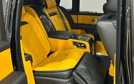 Rolls-Royce Cullinan, 2025 год, 77 990 000 рублей, 34 фотография