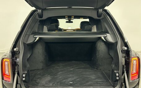 Rolls-Royce Cullinan, 2025 год, 77 990 000 рублей, 31 фотография