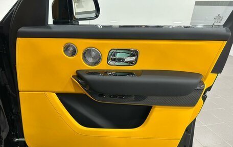 Rolls-Royce Cullinan, 2025 год, 77 990 000 рублей, 37 фотография