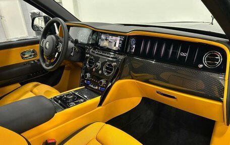 Rolls-Royce Cullinan, 2025 год, 77 990 000 рублей, 39 фотография