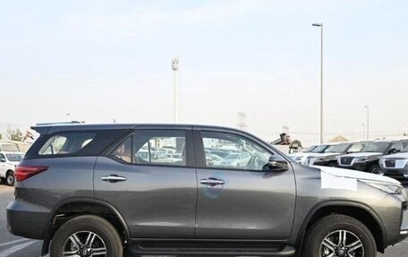 Toyota Fortuner II, 2025 год, 5 250 000 рублей, 5 фотография