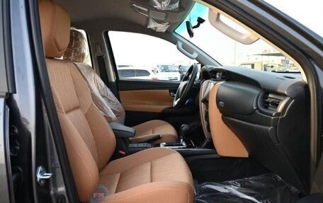 Toyota Fortuner II, 2025 год, 5 250 000 рублей, 15 фотография