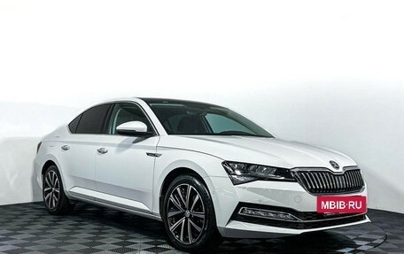 Skoda Superb III рестайлинг, 2024 год, 3 600 000 рублей, 3 фотография