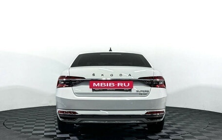 Skoda Superb III рестайлинг, 2024 год, 3 600 000 рублей, 6 фотография