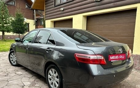 Toyota Camry, 2007 год, 1 550 000 рублей, 4 фотография